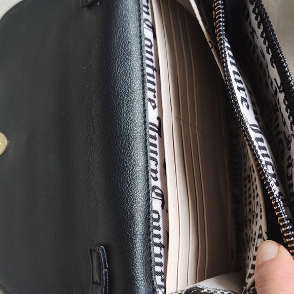 Juicy Couture adjustable shoulder bag/clutch. - Picture 4 of 6